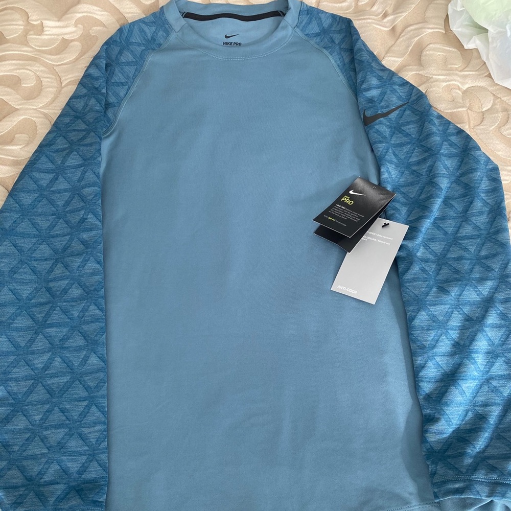 NEW NIKE PRO LONG SLEEVE SHIRT MENS SIZE Small